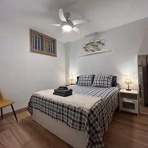  Apartment Center - Close To The ! Spain